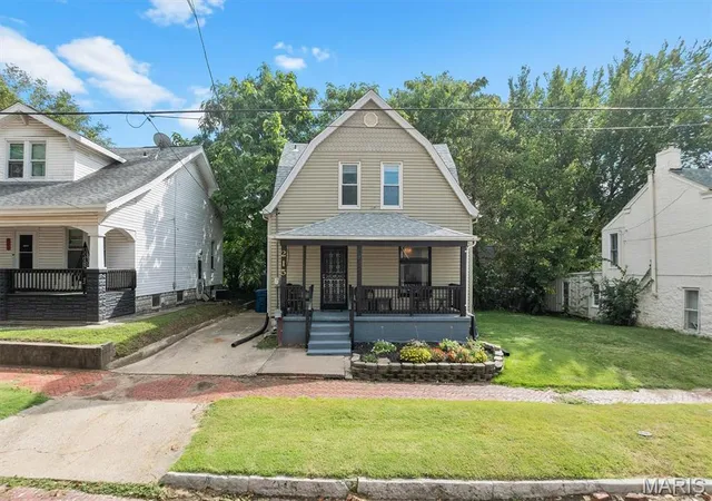 Single family home for sale at 215 E 8th Street, Alton, IL 62002 | MLS# MIS26015127