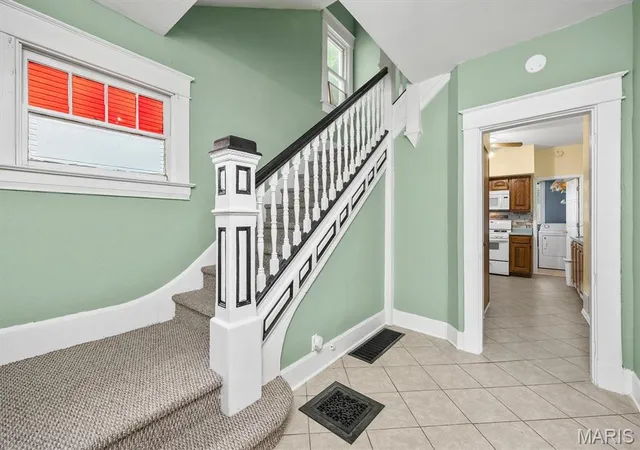 Photo 3 of Single family home for sale at 215 E 8th Street, Alton, IL 62002 | MLS# MIS26015127 | Listing updated on 2026-09-24