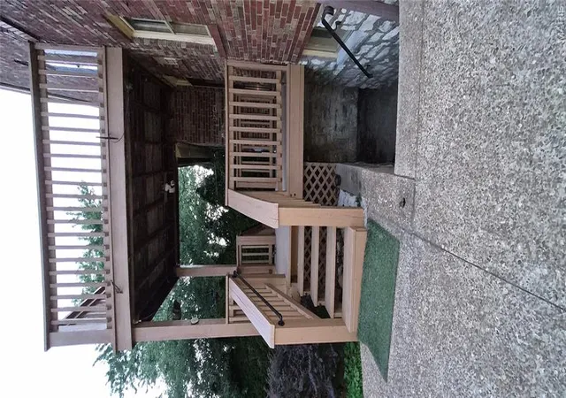 Photo 3 of Single family home for sale at 7326 Country Club Dr, St Louis, MO 63121 | MLS# MIS26015284 | Listing updated on 2026-08-20