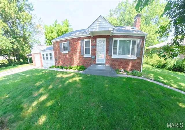 Photo 1 of Single family home for sale at 504 W Fourth St, O Fallon, IL 62269 | MLS# MIS26015321 | Listing updated on 2026-08-22