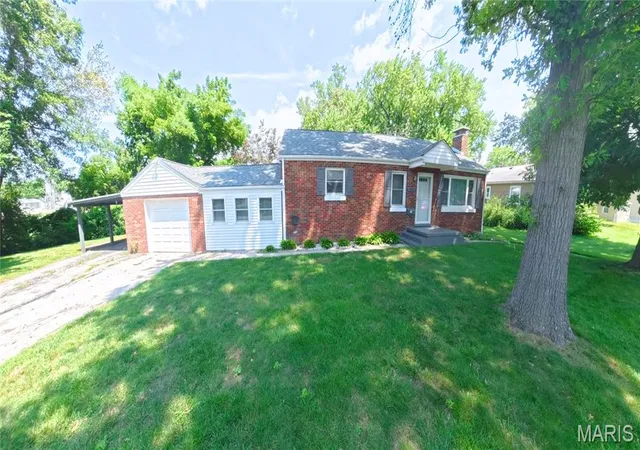 Photo 2 of Single family home for sale at 504 W Fourth St, O Fallon, IL 62269 | MLS# MIS26015321 | Listing updated on 2026-08-22