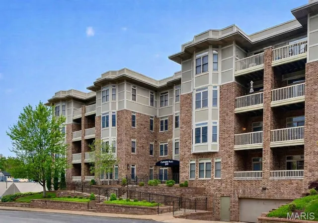 Homes for sale in University City, MO | 540 N And South Rd #103, University City, MO 63130 | MLS# MIS26015334