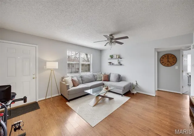 3rd image of 1419 Bluebird Ter, Saint Louis, MO 63144 | MLS# MIS26015400