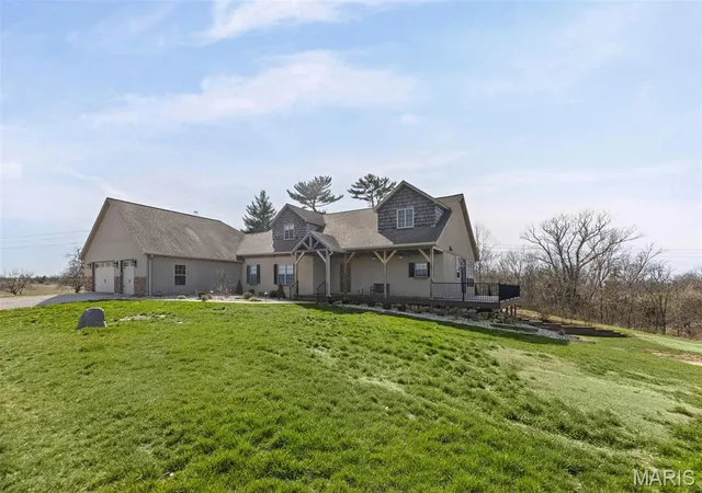 3rd image of 4242 Quirin Rd, Smithton, IL 62285 | MLS# MIS26015408