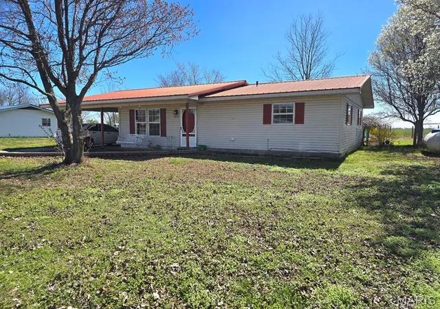 Photo 2 of Single family home for sale at 21850 S Sue Dr, Malden, MO 63863 | MLS# MIS26015443 | Listing updated on 2026-10-08