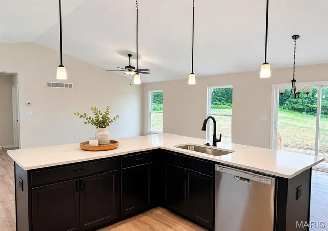 3rd image of 160 Pellin'S Ct #160 STB Inventory Aug, Washington, MO 63090 | MLS# MIS26015468