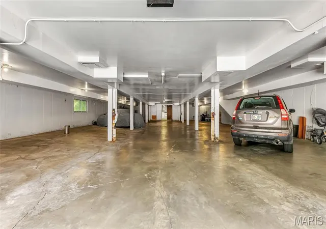2nd image of 13453 Coliseum Dr, Chesterfield, MO 63017