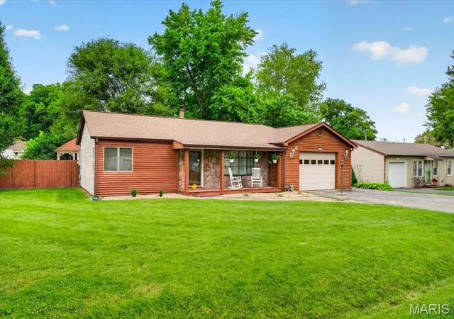 3rd image of 114 Central Ave, O Fallon, IL 62269 | MLS# MIS26015671