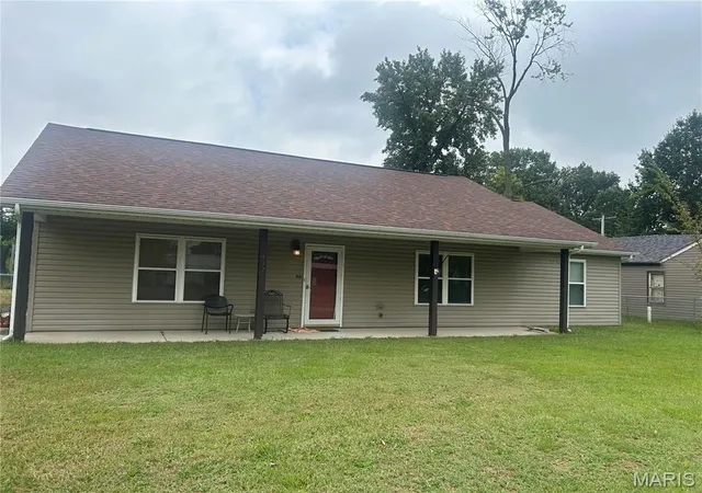 Photo 1 of Single family home for sale at 442 Sinclair Ave, South Roxana, IL 62087 | MLS# MIS26015829 | Listing updated on 2026-03-23