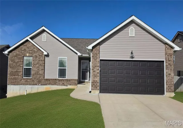Homes for sale in Herculaneum, MO | 2124 Providence Park Ln, Herculaneum, MO 63048 | MLS# MIS26015881