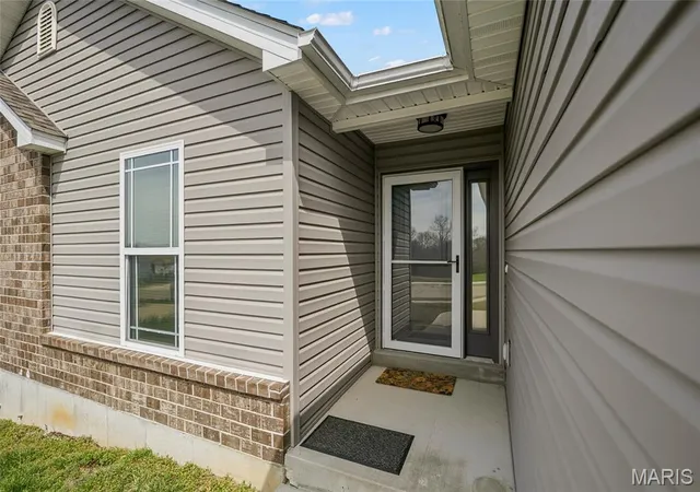 Homes for sale in Herculaneum, MO | 2124 Providence Park Ln, Herculaneum, MO 63048 | MLS# MIS26015881