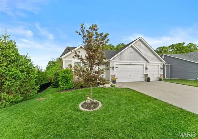 Homes for sale in Wentzville, MO | 415 Knothole Ln, Wentzville, MO 63385 | MLS# MIS26015884