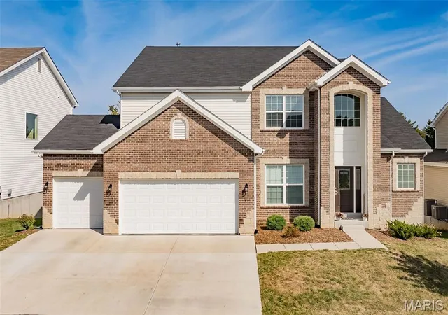 Homes for sale in Manchester, MO | 1041 Kennedy Ln, Manchester, MO 63011 | MLS# MIS26015886