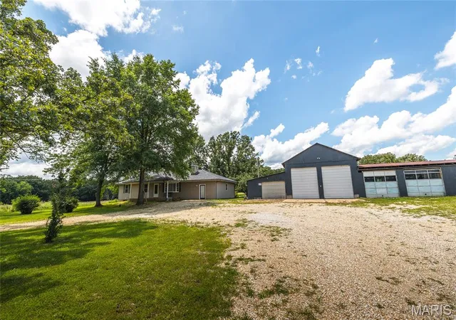 3rd image of 13515 County Road 2190, Rolla, MO 65401 | MLS# MIS26015946