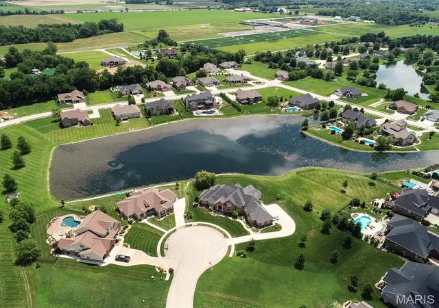 Homes for sale in Edwardsville, IL | 3511 S Arbor Lake Dr, Edwardsville, IL 62025 | MLS# MIS26015973