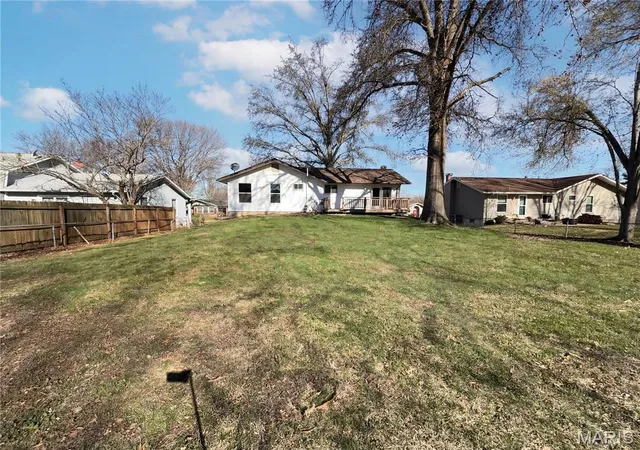 Photo 4 of Single family home for sale at 27 Glenna Dr, St Peters, MO 63376 | MLS# MIS26015975 | Listing updated on 2026-10-07