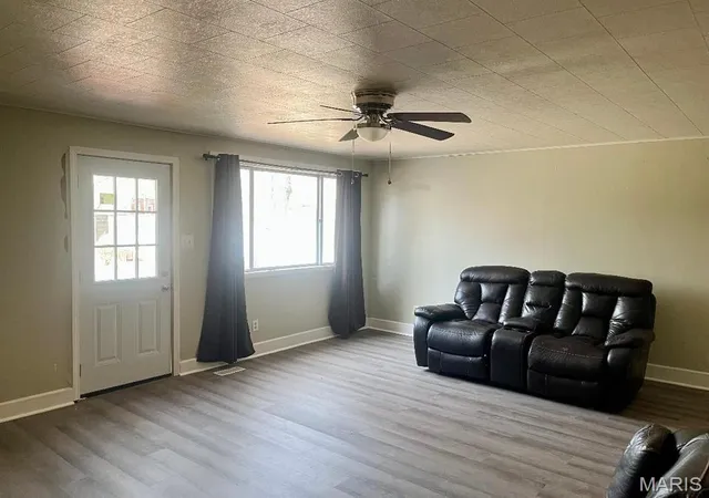 Photo 2 of Single family home for sale at 1000 Marie Ave, Alton, IL 62002 | MLS# MIS26016000 | Listing updated on 2026-04-10