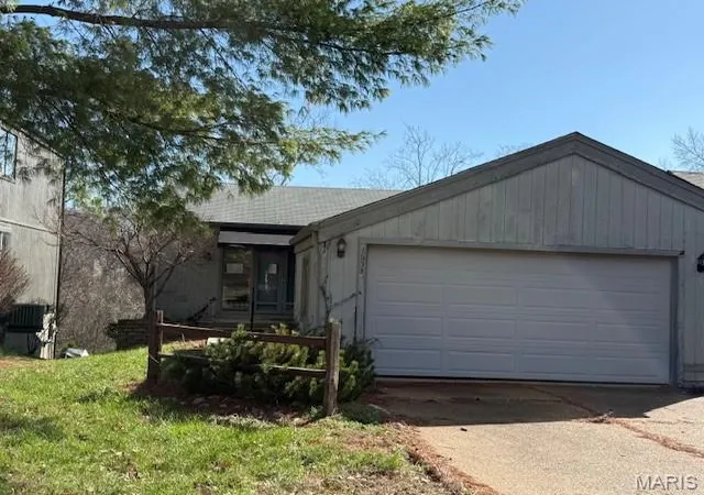 Homes for sale in Ballwin, MO | 1653 Award Dr, Ballwin, MO 63021 | MLS# MIS26016022