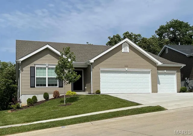 Homes for sale in St Louis, MO | 4921 Nadine Ln, St Louis, MO 63129 | MLS# MIS26016084