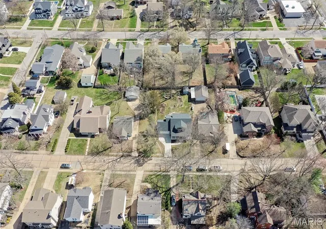 Photo 3 of Sale Pending at 638 Evans Ave, Saint Louis, MO 63122 | MLS# MIS26016101 | Listing updated on 2026-04-23