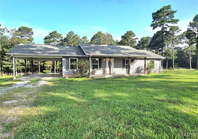Homes for sale in Licking, MO | 17160 Hwy Bb, Licking, MO 65542 | MLS# MIS26016234