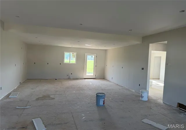 Photo 3 of Sale Pending at 3554 Brahma Dr, Cape Girardeau, MO 63701 | MLS# MIS26016280 | Listing updated on 2026-08-19