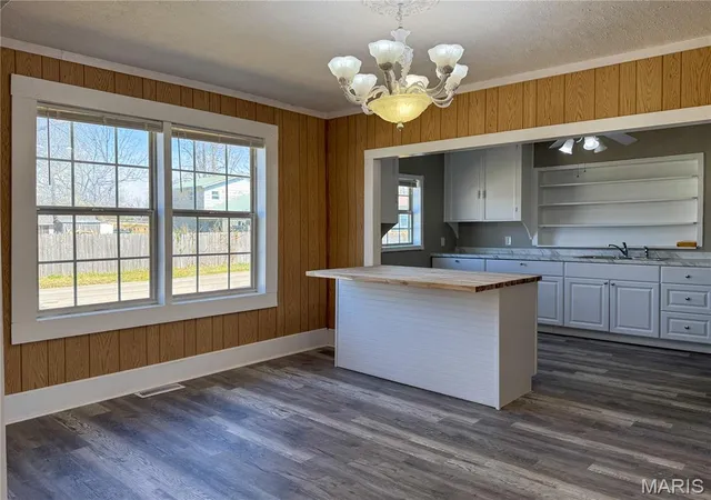 Homes for sale in Poplar Bluff, MO | 2202 Mangold St, Poplar Bluff, MO 63901 | MLS# MIS26016429