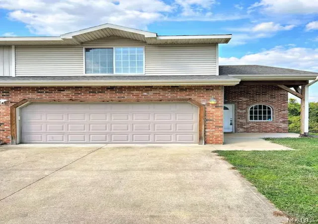 2nd image of 142 Hickory Ridge Dr, Saint Robert, MO 65584 | MLS# MIS26016453