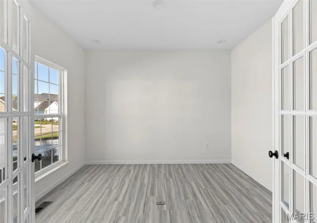 28th image of 16769 Pebble Stone Dr, Florissant, MO 63031 | MLS# MIS26016492