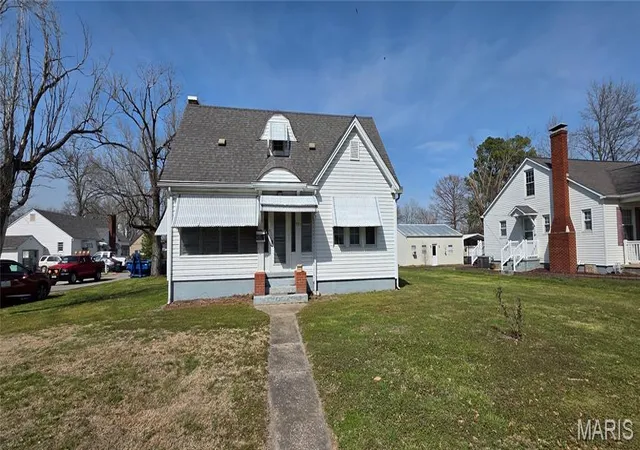 Photo 2 of Single family home for sale at 901 E Main St, Steeleville, IL 62288 | MLS# MIS26016503 | Listing updated on 2026-08-30
