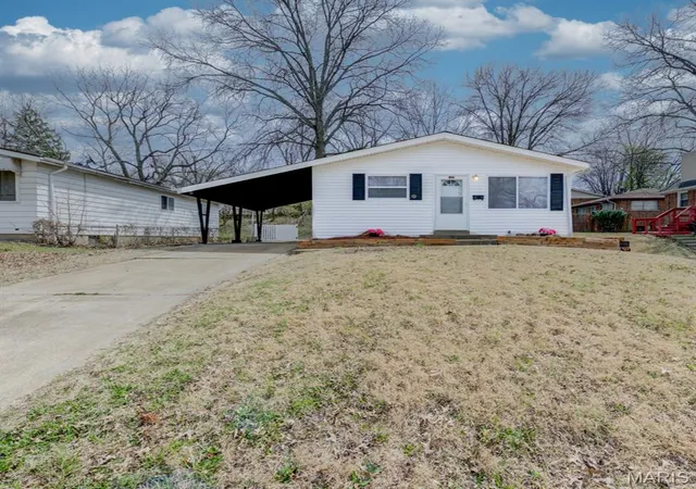 Homes for sale in St Louis, MO | 3406 Saint Thomas More Pl, St Louis, MO 63121 | MLS# MIS26016517