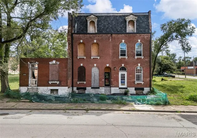 1st image of 1512 Palm St, Saint Louis, MO 63107 | MLS# MIS26016553