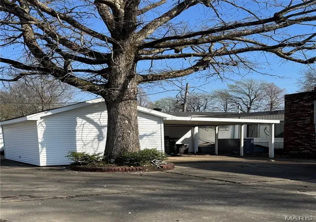 Photo 4 of Single family home for sale at 1325 Mill, New Madrid, MO 63869 | MLS# MIS26016571 | Listing updated on 2026-10-02