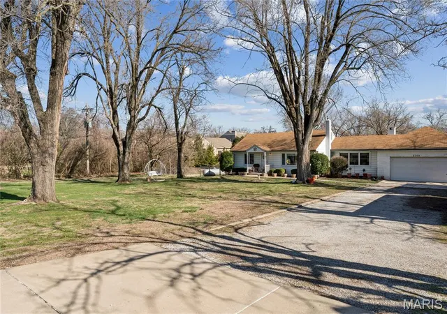 2nd image of 2275 Charbonier Rd, Florissant, MO 63031 | MLS# MIS26016592
