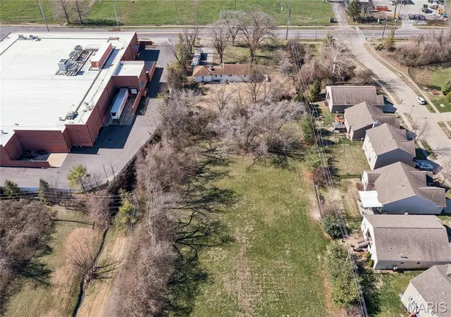 33rd image of 2275 Charbonier Rd, Florissant, MO 63031 | MLS# MIS26016592