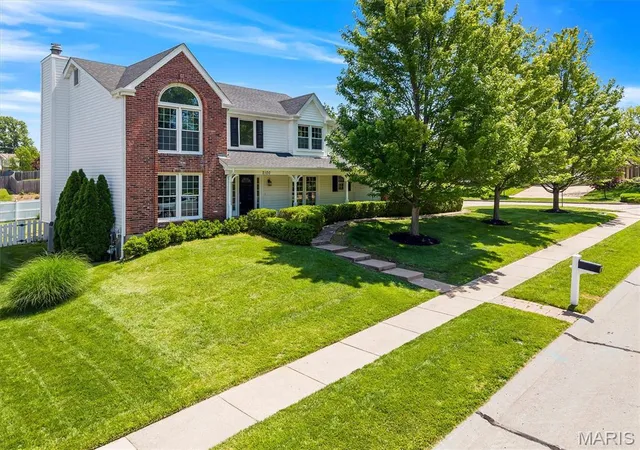 Photo 1 of Single family home for sale at 2100 Seven Oaks Dr, Saint Charles, MO 63303 | MLS# MIS26016612 | Listing updated on 2026-09-28