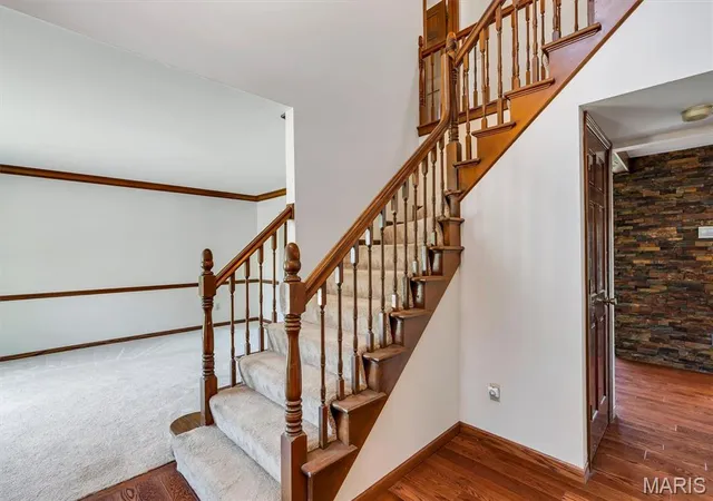 Photo 3 of Single family home for sale at 2100 Seven Oaks Dr, Saint Charles, MO 63303 | MLS# MIS26016612 | Listing updated on 2026-09-28