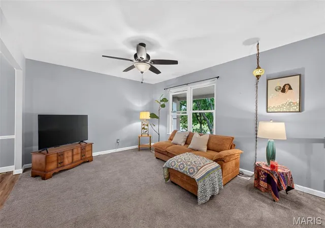 Photo 3 of Sale Pending at 547 Golfwood Dr, Ballwin, MO 63021 | MLS# MIS26016737 | Listing updated on 2026-09-02
