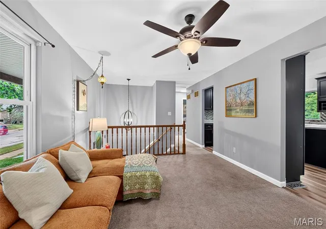 Photo 3 of Sale Pending at 547 Golfwood Dr, Ballwin, MO 63021 | MLS# MIS26016737 | Listing updated on 2026-09-02