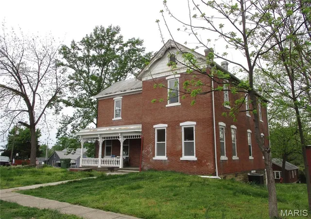 Homes for sale in Chester, IL | 1009 Swanwick St, Chester, IL 62233 | MLS# MIS26016790