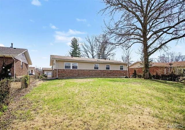 15th image of 4393 Caracalla Dr, Florissant, MO 63033 | MLS# MIS26016944