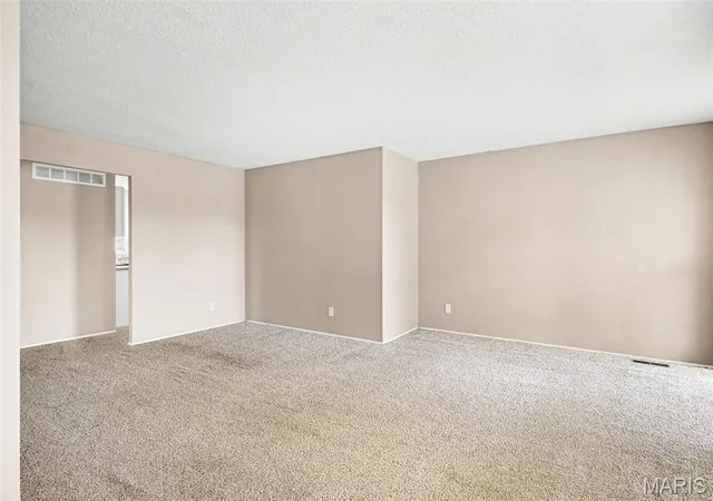 3rd image of 4393 Caracalla Dr, Florissant, MO 63033 | MLS# MIS26016944