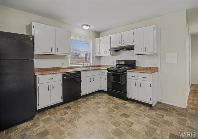 4th image of 4366 Sulla Dr, Florissant, MO 63033 | MLS# MIS26016950
