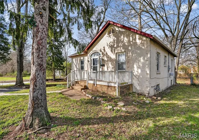 3rd image of 437 S Clark Ave, Saint Louis, MO 63135 | MLS# MIS26016966