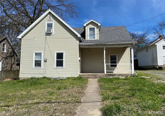 Photo 1 of Sale Pending at 918 Bloomfield St, Cape Girardeau, MO 63703 | MLS# MIS26017091 | Listing updated on 2026-09-13