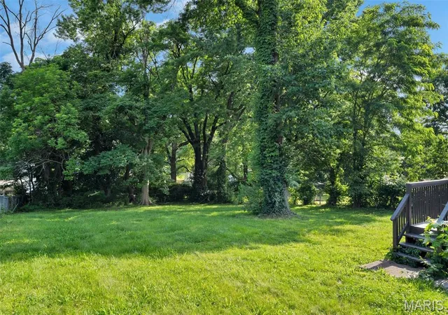 20th image of 426 Bluff Dr, Saint Louis, MO 63137 | MLS# MIS26017201
