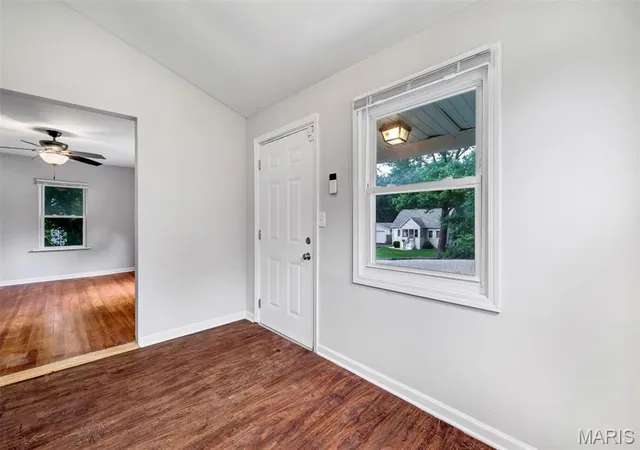 3rd image of 426 Bluff Dr, Saint Louis, MO 63137 | MLS# MIS26017201