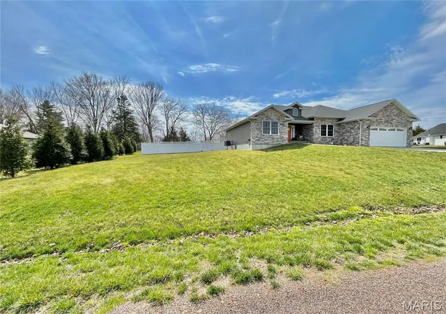 Homes for sale in Rolla, MO | 12200 Country Oaks Dr, Rolla, MO 65401 | MLS# MIS26017269