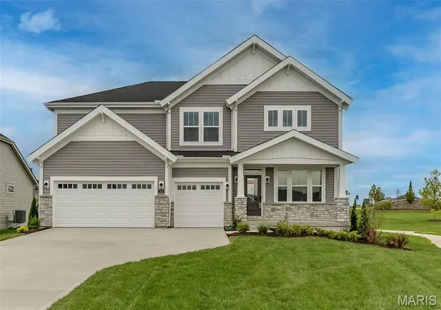 Photo 2 of Sale Pending at 313 Kingsbarns Ct, O Fallon, MO 63368 | MLS# MIS26017320 | Listing updated on 2026-08-27