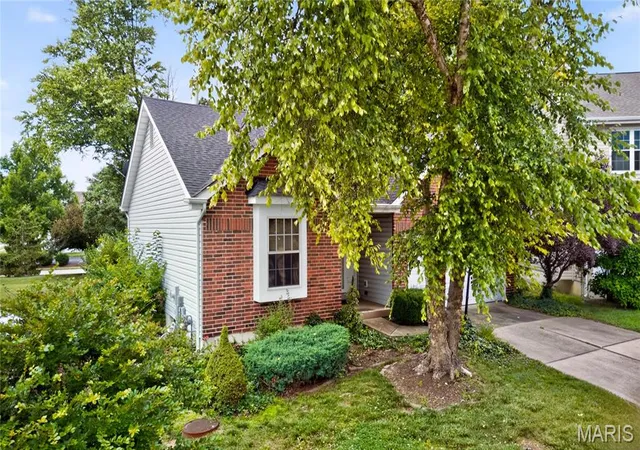 3rd image of 591 Midland Dr, O Fallon, MO 63366 | MLS# MIS26017401
